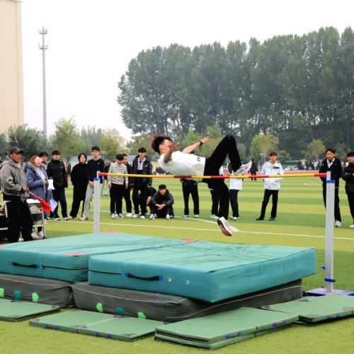 石家莊東華鐵路學(xué)校管理是封閉嗎？