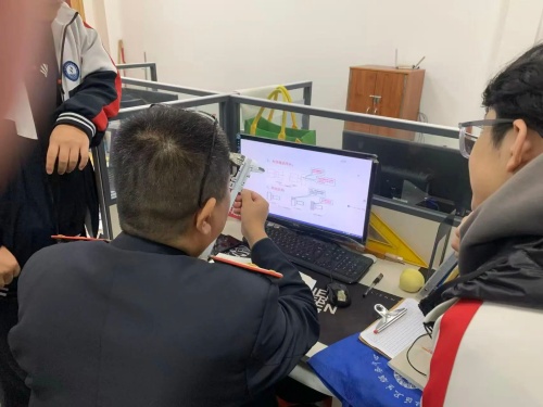 石家莊東華鐵路學(xué)校有計(jì)算機(jī)專業(yè)嗎？